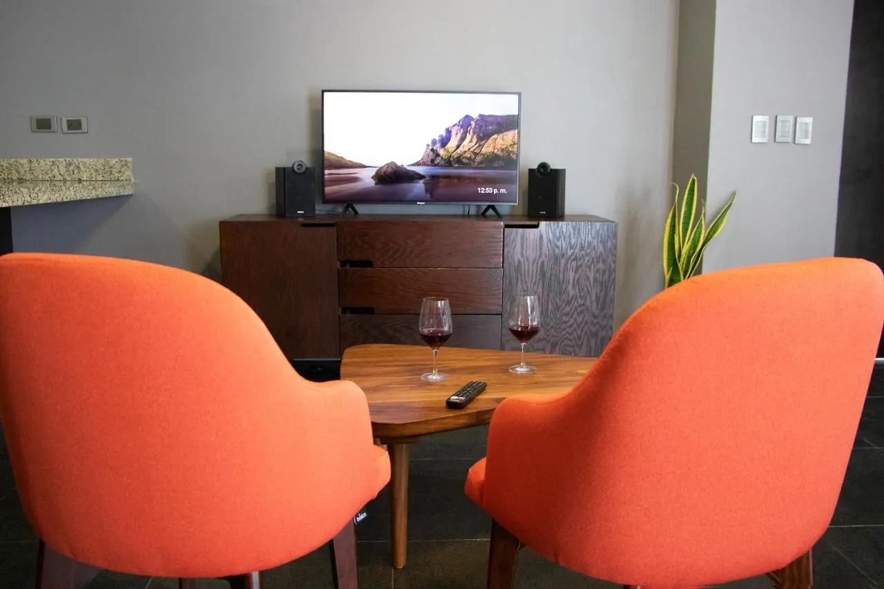 Sole Suites Playa del Carmen 2*,